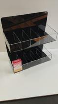 Expositor de Cigarros em Acrílico Preto e Cristal 3mm - 50 Maços de Cigarros Expositor de Cigarros em Acrílico Preto e Cristal 3mm - 50 Maços de Cigarros