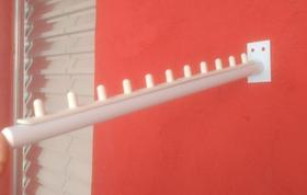 Expositor Rt Arara Inclinado Cabideiro Parede - 4 Unidades Expositor Rt Arara Inclinado Cabideiro Parede - 4 Unidades