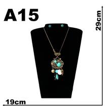 Expositor Veludo Para Colar Busto Clássico Médio