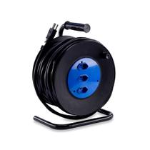 Extensão Carretel Suporte Alumínio Tripolar 3 tomadas 20A Bivolt 30 Metros 3 x 2,50mm - Force Line Extensão Carretel Suporte Alumínio Tripolar 3 tomadas 20A Bivolt 30 Metros 3 x 2,50mm - Force Line