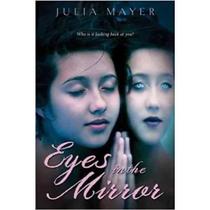 Eyes in the mirror - capa amassada em uma das laterais Eyes in the mirror - capa amassada em uma das laterais