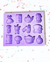 F1879 molde de silicone personagem confeitaria biscuit F1879 molde de silicone personagem confeitaria biscuit
