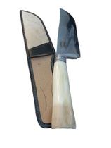 Faca Artesanal Cabo Resina Lâmina Aço Carbono Com Bainha