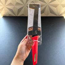 Faca para pão de inox com cabo de plastico vermelho preta decorada pães pao vermelho preto com serra espátula