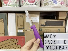 Faca Pequena Roxa com Capa Protetora - Utensílios de Cozinha Tupperware Faca Pequena Roxa com Capa Protetora - Utensílios de Cozinha Tupperware