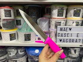 Faca Serrilhada Rosa Neon - Utensílio de Cozinha Tupperware