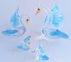 Família de Cisnes em vidro