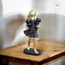 Família Menina Preto Dourado Com 2 Cachorros Pintura Impecável - AVB DECOR