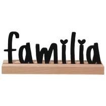 Família Palavra de Mesa em MDF com Base Madeira Família Palavra de Mesa em MDF com Base Madeira