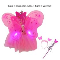 Fantasia Borboleta Infantil Rosa com Asas de Luz, Saia Tule, Tiara e Varinha Fantasia Borboleta Infantil Rosa com Asas de Luz, Saia Tule, Tiara e Varinha