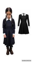 Fantasia de festa infantil com tema Halloween da Vandinha Addams