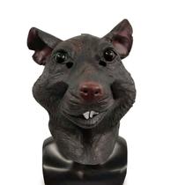 Fantasia realista de cosplay de Halloween com cabeça de rato com máscara de animal