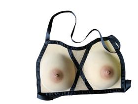 Fantasia Seios Postiços com Lingerie Realista de Látex