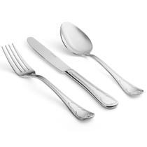 Faqueiro em prata com estojo Saint James Royale 101 peças: Uma herança de requinte e tradição