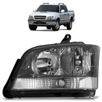 Farol Dianteiro S10 Blazer Pitbull 2001 2002 2003 2004 2005 2006 2007 2008 2009 2010 2011 Máscara Cinza Lente Lisa Acrílico Foco Duplo Farol Dianteiro S10 Blazer Pitbull 2001 2002 2003 2004 2005 2006 2007 2008 2009 2010 2011 Máscara Cinza Lente Lisa Acrílico Foco Duplo