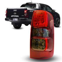 Farol Luz freio Chevrolet S10 Ano 2012 a 2017 LT Lado Direito Passageiro Cabine Dupla 2.5 2.4 2.8 4x4 Manual Automatico Diesel Farol Luz freio Chevrolet S10 Ano 2012 a 2017 LT Lado Direito Passageiro Cabine Dupla 2.5 2.4 2.8 4x4 Manual Automatico Diesel