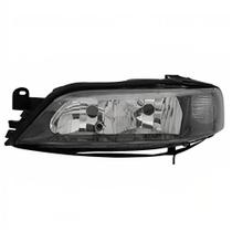 Farol Vectra 2000/2005 Máscara Negra Regulagem Elétrica Farol Vectra 2000/2005 Máscara Negra Regulagem Elétrica