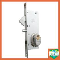 Fechadura Externa Bico de Papagaio para Porta de Correr Cromada Inox F 1300 24 mm Aliança Fechadura Externa Bico de Papagaio para Porta de Correr Cromada Inox F 1300 24 mm Aliança