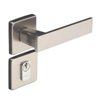 Fechadura externa de aço zamac Quadra com roseta cromada acetinada Pado Fechadura externa de aço zamac Quadra com roseta cromada acetinada Pado