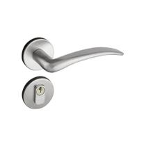 Fechadura Externa Pado Classic 40mm Roseta Cromada Acetinada Fechadura Externa Pado Classic 40mm Roseta Cromada Acetinada