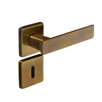 Fechadura Interna Quadrada com Roseta Zm 701-80I Pado Rosa Fechadura Interna Quadrada com Roseta Zm 701-80I Pado Rosa