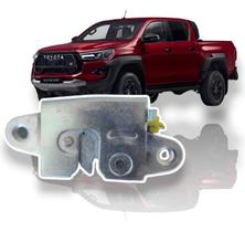Fecho Tampa Traseira Hilux 2016 a 2024 Esquerdo Substitui Fecho Tampa Traseira Hilux 2016 a 2024 Esquerdo Substitui