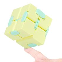 Fidget Toy WUQID Infinitycube Macaron Yellow para crianças/adultos