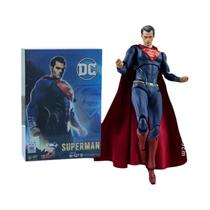 Figura de Ação Liga da Justiça - Batman, Superman e Cyborg - Modelo 1/9