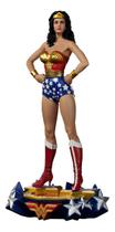 Figura de acao wonder woman classic - art scale 1/10