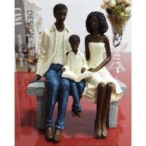 Figura Decorativa Resina Família - 20x15cm