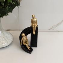 Figura Decorativa Wolff de Resina Diálogo 16,5cm x 1,5cm Figura Decorativa Wolff de Resina Diálogo 16,5cm x 1,5cm