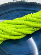 Fimo 6mm verde lima - o fio de polímero Fimo 6mm verde lima - o fio de polímero
