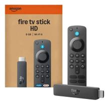 Fire TV Stick HD (Última geração) Com controle remoto por voz com Alexa (inclui comandos de TV) Fire TV Stick HD (Última geração) Com controle remoto por voz com Alexa (inclui comandos de TV)