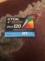 Fita DAT TDK DDS2 4 mm (120 m) 4 GB nativo / 8 GB comprimido para backup analógico