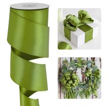 Fita de arame verde oliva HUIHUANG Fita de arame acetinado verde de 2,5 polegadas para grinaldas, confecção de laços, embrulhos de presentes, guirlandas, decoração de casa, artesanato, laços de árvore de Natal, contínuos de 10 metros Fita de arame verde oliva HUIHUANG Fita de arame acetinado verde de 2,5 polegadas para grinaldas, confecção de laços, embrulhos de presentes, guirlandas, decoração de casa, artesanato, laços de árvore de Natal, contínuos de 10 metros