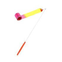 Fita de ginástica rítmica de 3,6m com pau para crianças dançando