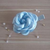 Flor boleada de cabelo