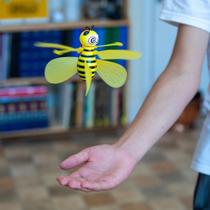 Flying Bee Toy Funtime Clever Induction Technology 8 anos ou mais
