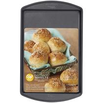 Folha de biscoitos Wilton Perfect Results Premium antiaderente 33,66 x 23,5 cm Folha de biscoitos Wilton Perfect Results Premium antiaderente 33,66 x 23,5 cm