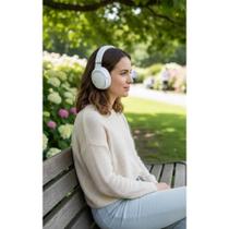 Fone Bluetooth 5.3 On-ear 55h Som 3D - Bege Fone Bluetooth 5.3 On-ear 55h Som 3D - Bege