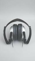 Fone de Ouvido Over-Ear com Plug P10 Profissional