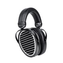 Fones de ouvido HIFIMAN Edition XS em tamanho real sobre a orelha aberta