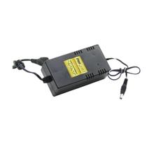 Fonte Cabeada Com Bivolt Automático 12.6V 5A Com Proteção Conta Surto E Interferência FS-555 Fasgold Fonte Cabeada Com Bivolt Automático 12.6V 5A Com Proteção Conta Surto E Interferência FS-555 Fasgold