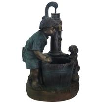 Fonte D'agua Escultura Menino C Cachorro Cinza - LUXdécor