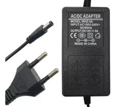 Fonte de Alimentação 12V 5A Plug P4 Bivolt Automática Preta