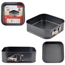 Forma / assadeira de aco carbono antiaderente quadrada com fundo removivel 22x6cm - WELLMIX Forma / assadeira de aco carbono antiaderente quadrada com fundo removivel 22x6cm - WELLMIX