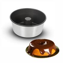 Forma Assadeira de Bolo ou Pudim Redonda com Furo Antiaderente Interno nº22