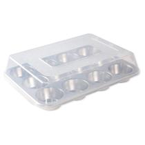 Forma de muffin Nordic Ware Naturals de 12 cavidades com tampa de cúpula alta