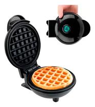 Forma De Waffle Elétrica Mini Formato Clássico Redonda Cor Preto