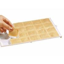 Forma Pastel Ravióli Com 24 Cavidades Menor Preço Ref: 10.31 - Injetemp Forma Pastel Ravióli Com 24 Cavidades Menor Preço Ref: 10.31 - Injetemp